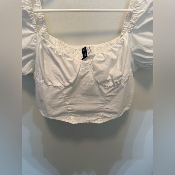 NWT‎ H&M Divided White Smocked Crop Puffy Sleeves Top - Size S - Picture 2 of 8